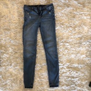 Hollister mid rise super skinny jeans